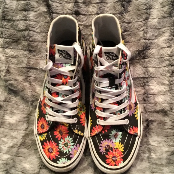 Vans Shoes - Vans High-Top Sneakers with Multicolor Floral Print Woman’s Size 9